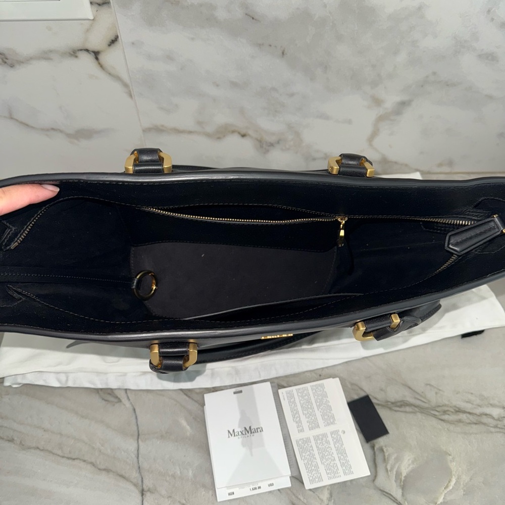 MaxMara Black and Gold Leather Tote - Picture 4 of 15